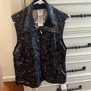 Under armour Storm 1 vest all season gear. Size L. New!